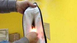 горят ли натяжные потолки